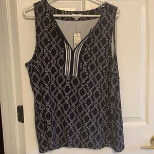 Crown and Ivy summer top